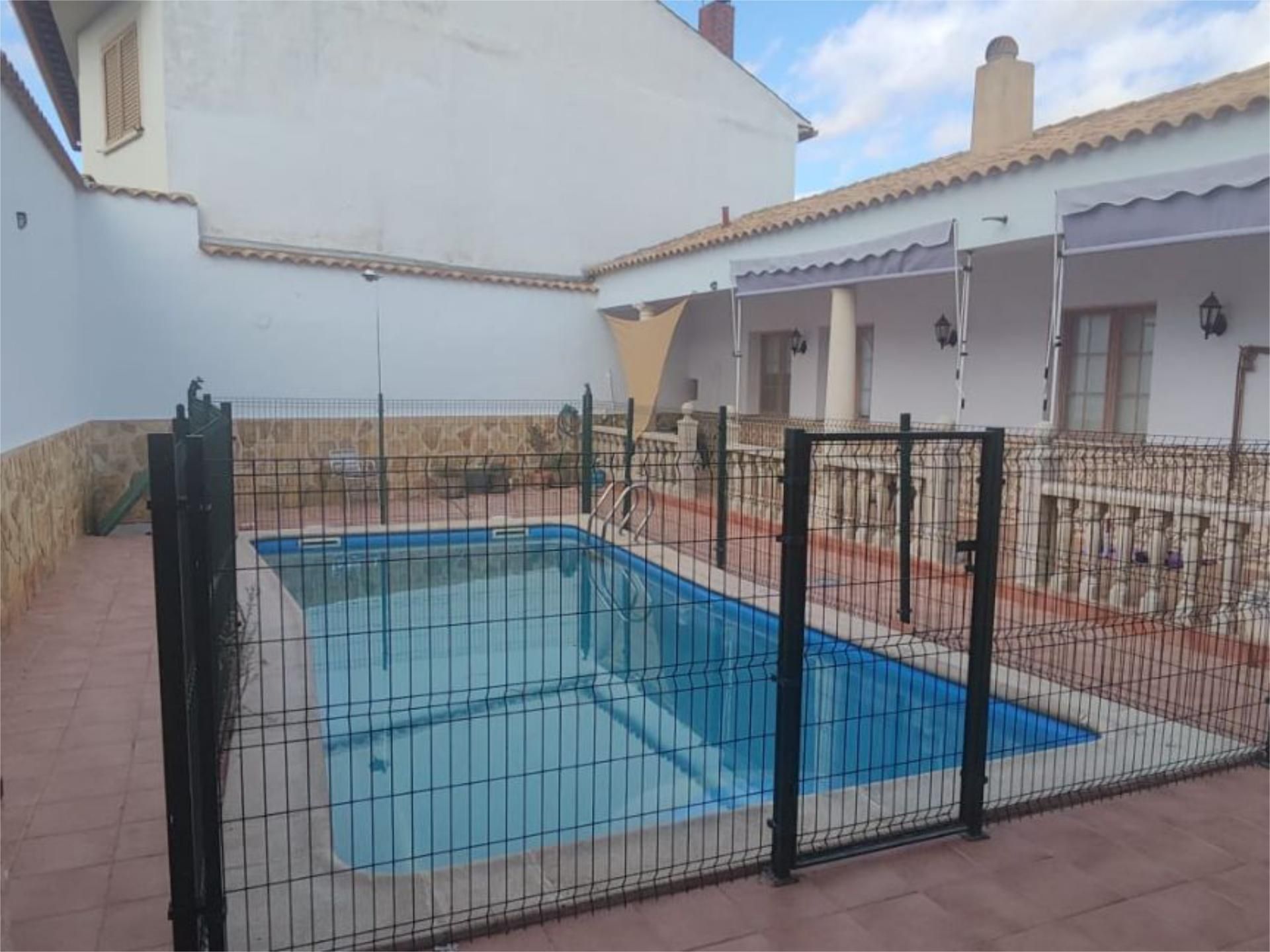 Pis en venda a Calle Ángel, 23, Corral de Almaguer Piscina de Pis en venda en Corral de Almaguer amb Piscina i Moblat