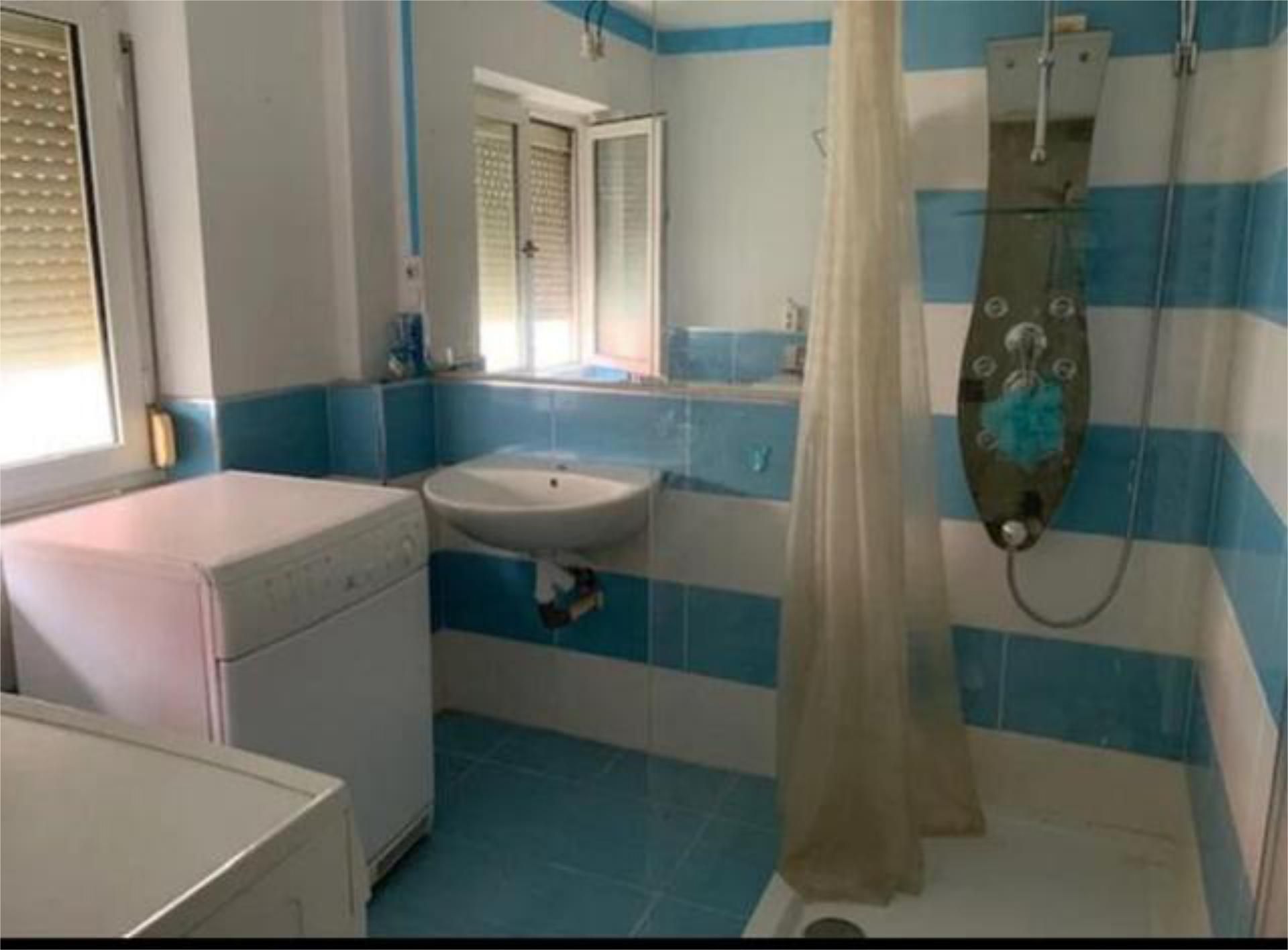 Bathroom of Apartment to rent in Valdeolea  with Heating, Furnished and Pets allowed