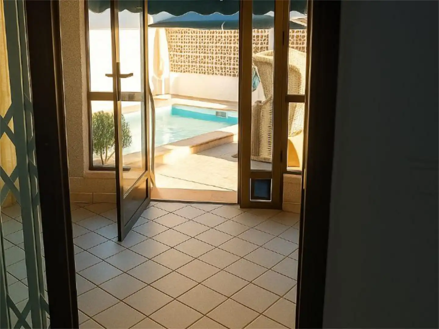 Piso en venta en Torrevieja con Jardín privado, Terraza y Piscina