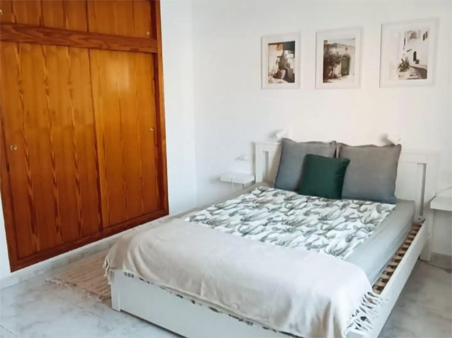 Habitación de Piso en venta en Torrevieja con Jardín privado, Terraza y Piscina