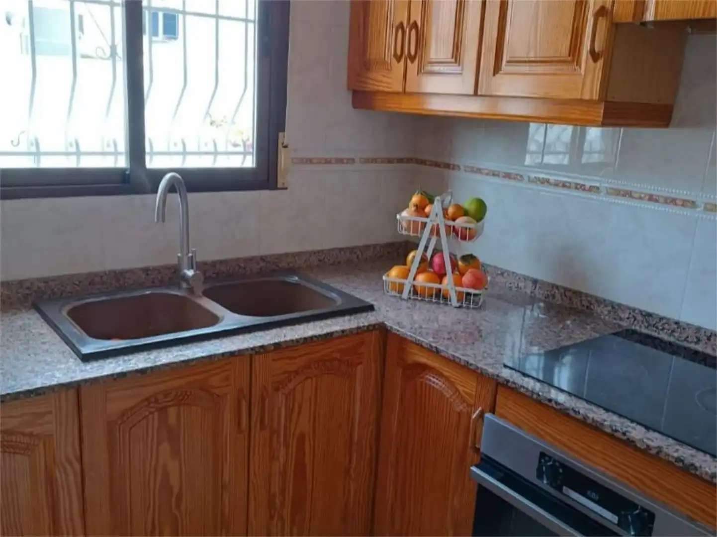 Cocina de Piso en venta en Torrevieja con Jardín privado, Terraza y Piscina