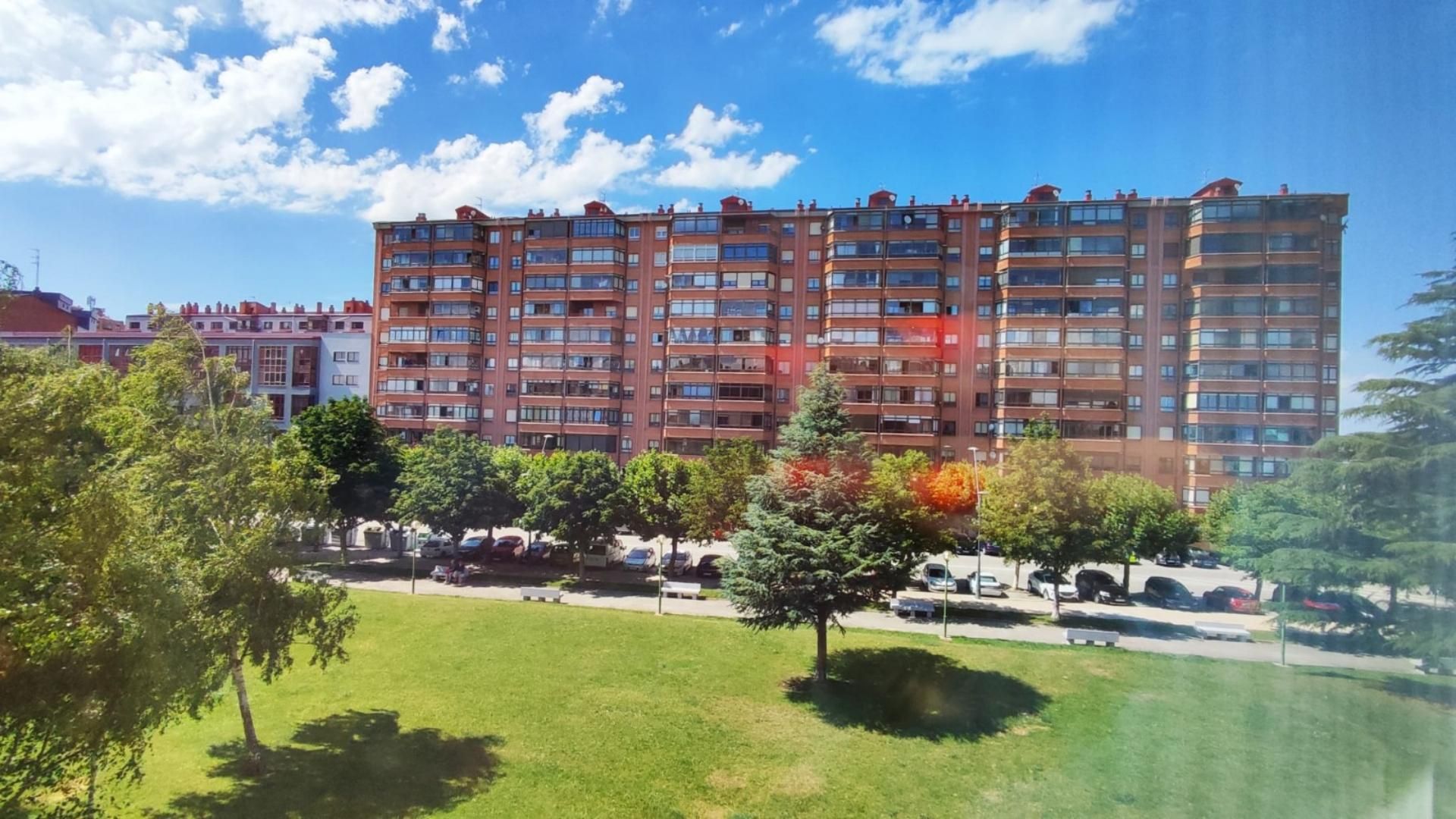 Exterior view of Flat to rent in Burgos Capital