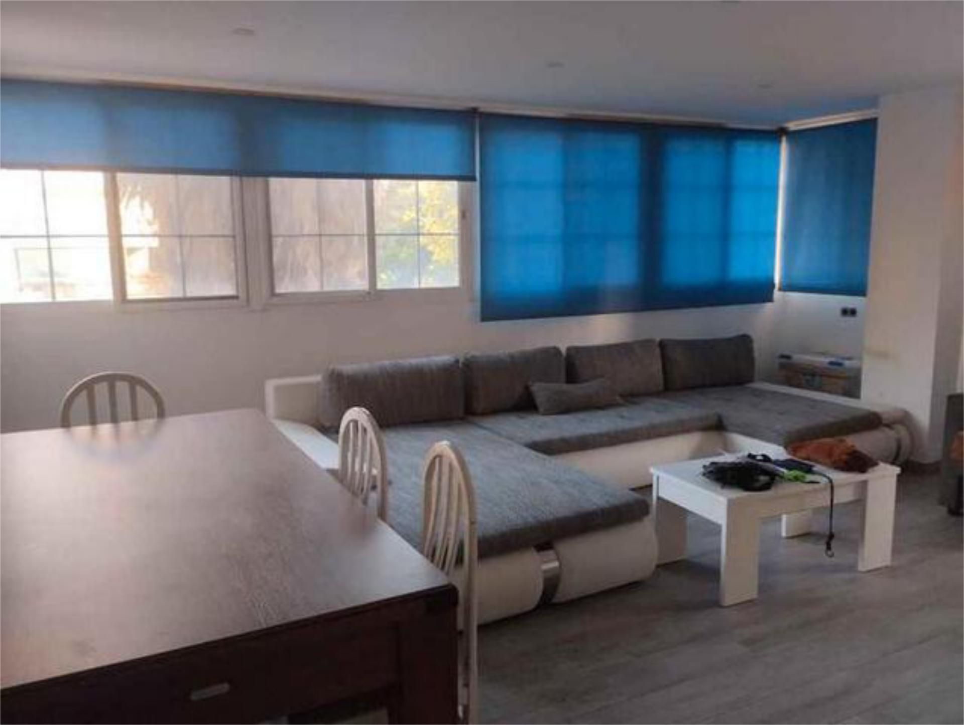Sala d'estar de Pis de lloguer en Vélez-Málaga amb Jardí privat, Terrassa i Piscina