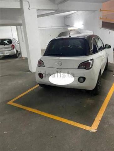 Garaje en Alquiler en Paradai