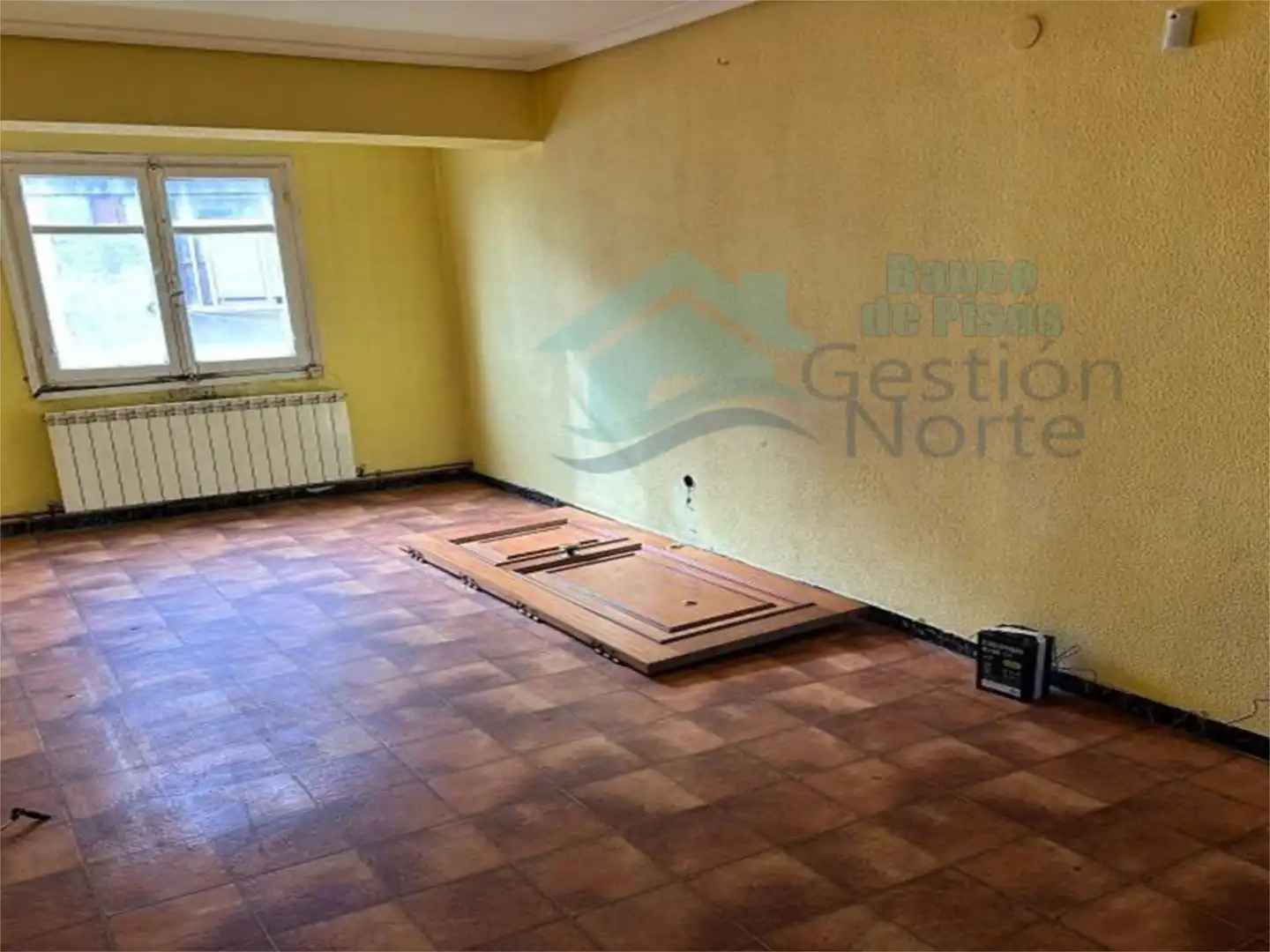 Piso en venta en Calle Pilar del Amo, 4, Íscar Sala de estar de Piso en venta en Íscar con Calefacción, Terraza y Trastero
