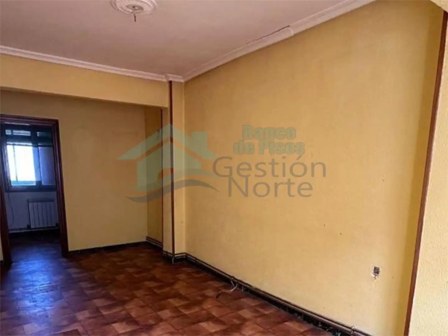 Piso en venta en Calle Pilar del Amo, 4, Íscar Habitación de Piso en venta en Íscar con Calefacción, Terraza y Trastero