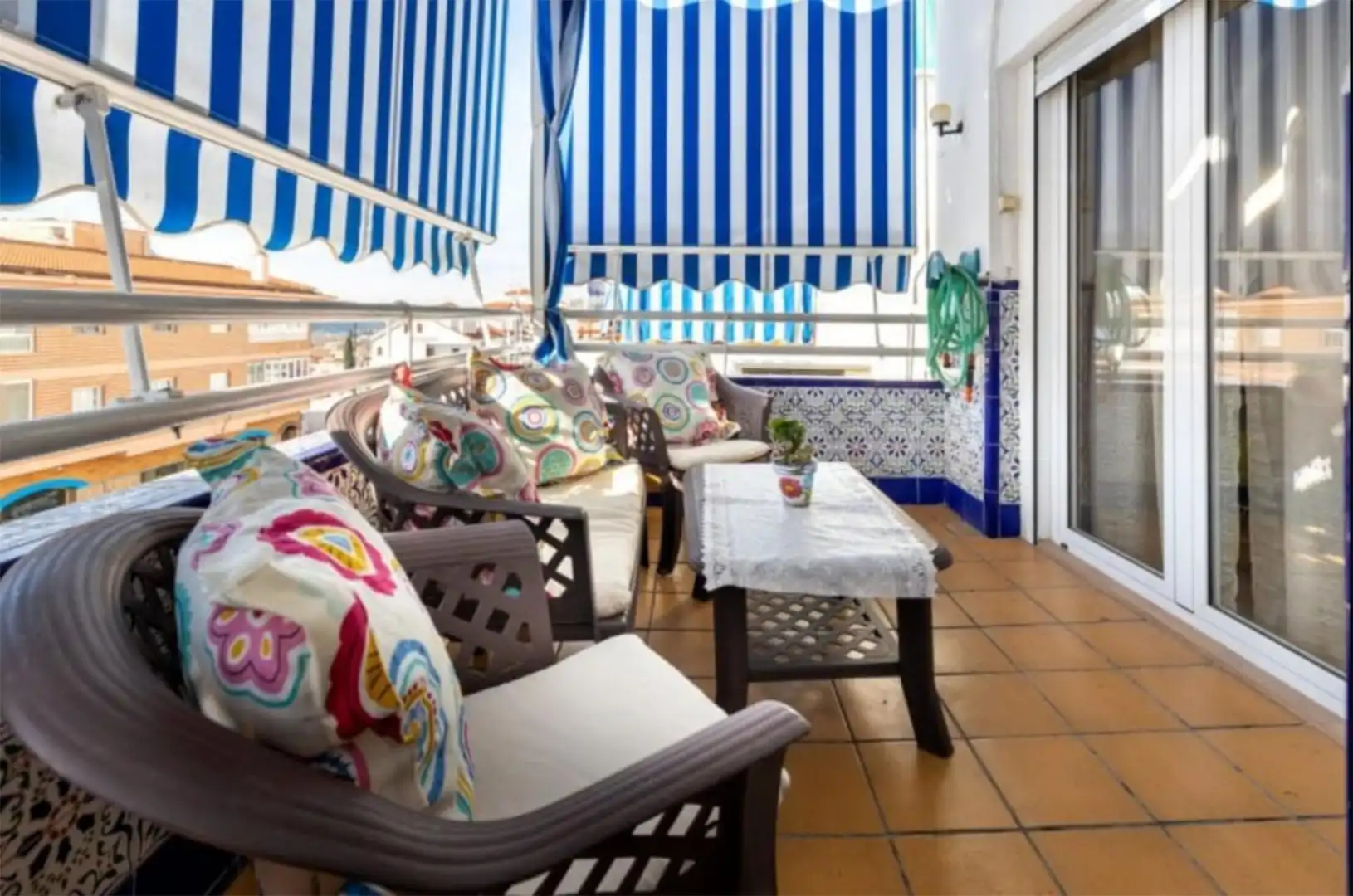 Dúplex en venta en Calle del Mediterraneo, Cenes de la Vega Terraza de Dúplex en venta en Cenes de la Vega con Aire acondicionado, Terraza y Trastero