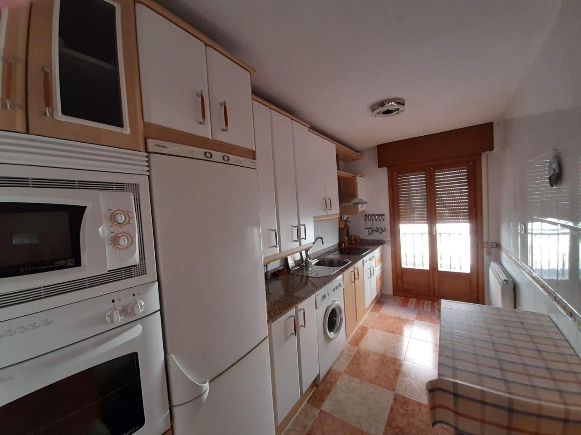 Cuina de Pis en venda en Sigüenza amb Calefacció, Terrassa i Traster