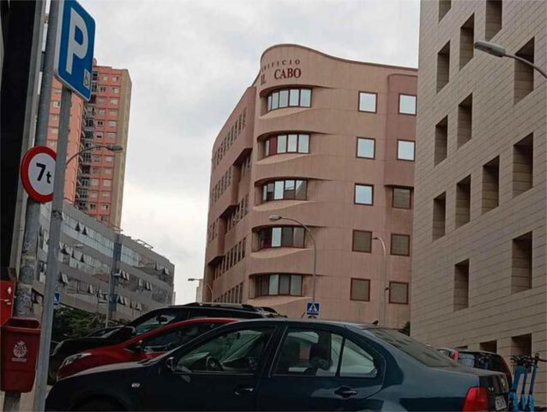 Exterior view of Office to rent in  Santa Cruz de Tenerife Capital  with Air Conditioner