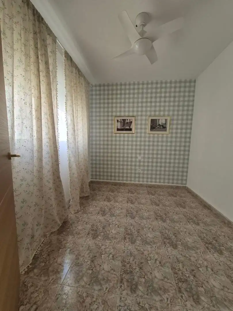 Casa adosada en venta en Avenida de España, 57, Los Nietos Habitación de Casa adosada en venta en Cartagena con Aire acondicionado, Terraza y Balcón