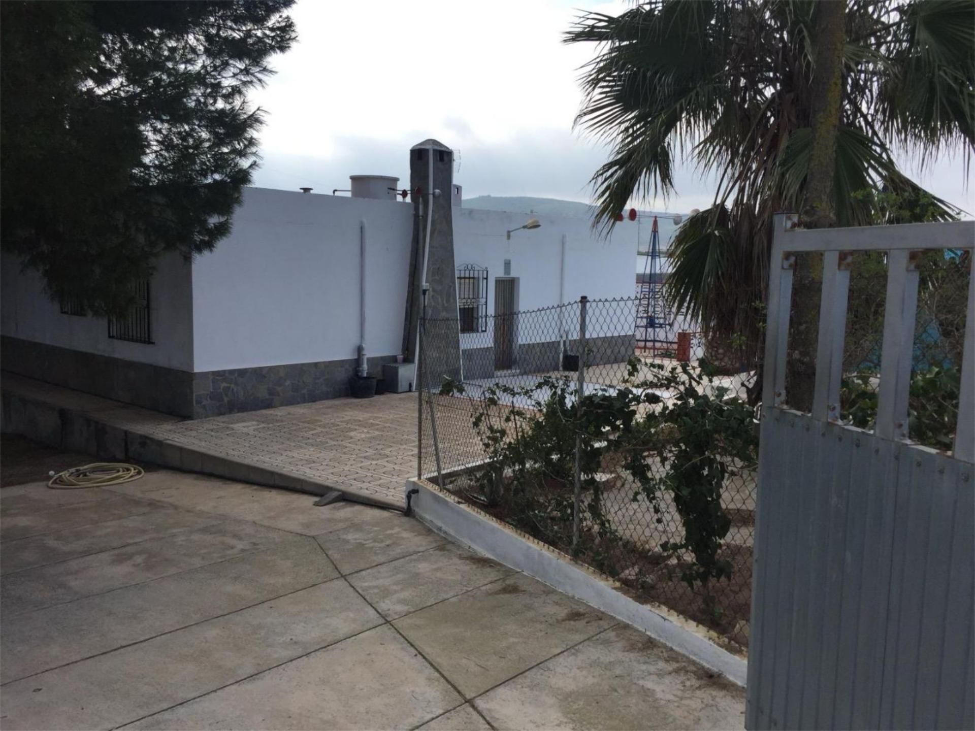 Vista exterior de Finca rústica en venda en Chiclana de la Frontera amb Calefacció, Jardí privat i Piscina