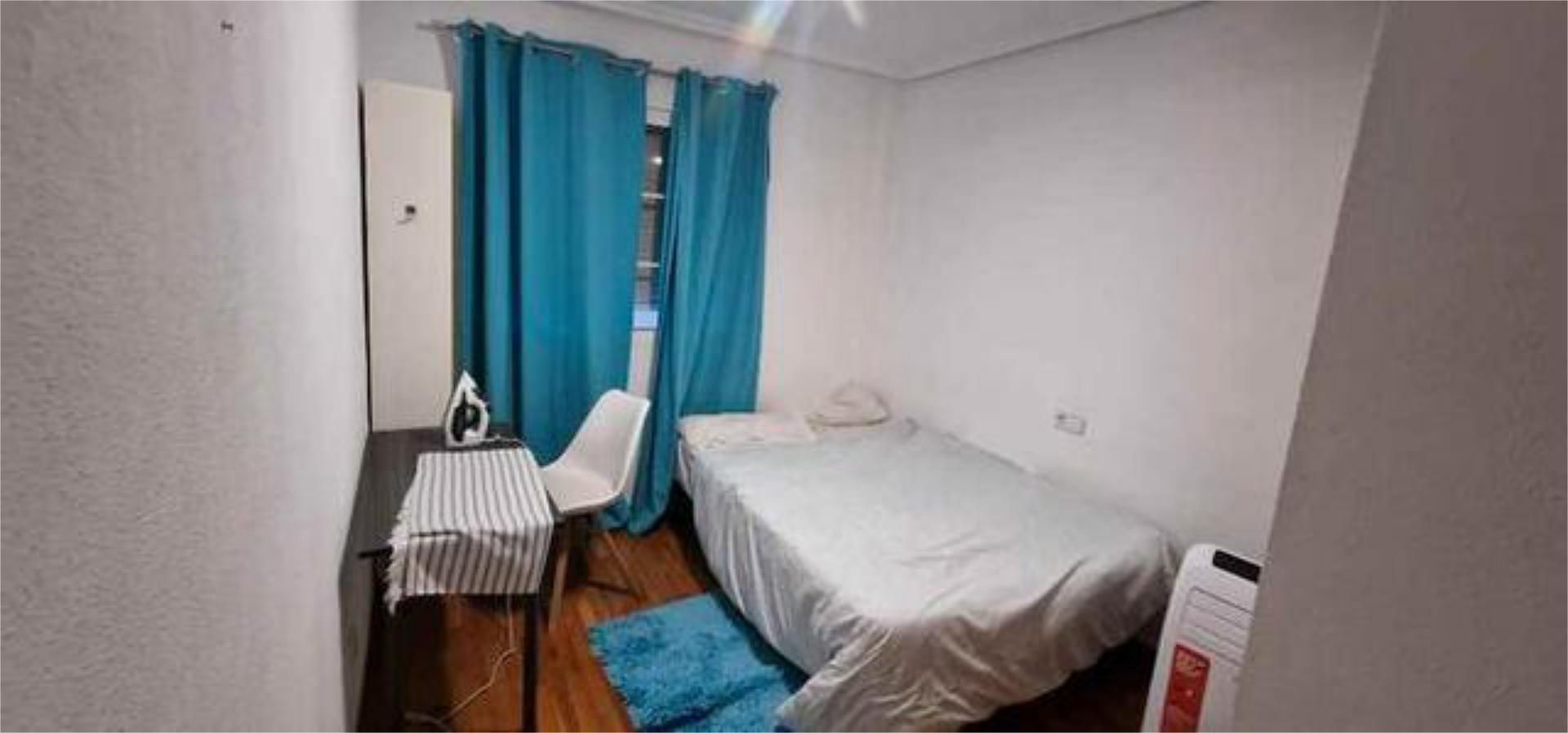 Bedroom of House or chalet to share in Santomera