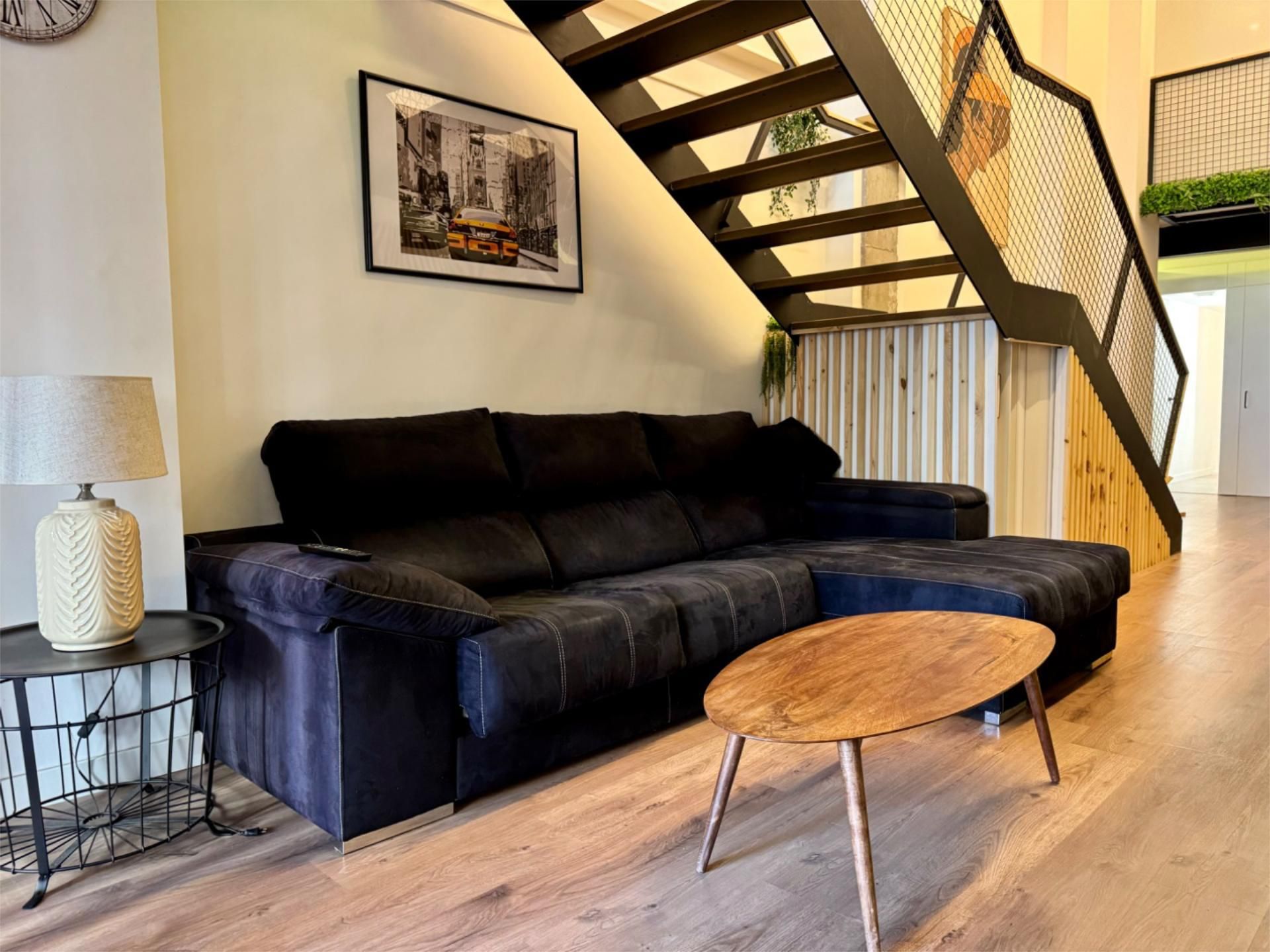 Living room of Flat to rent in Vigo   with Heating, Parquet flooring and Storage room