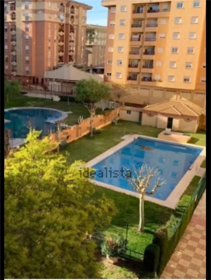 Piscina de Pis de lloguer en  Jaén Capital amb Aire condicionat, Calefacció i Jardí privat