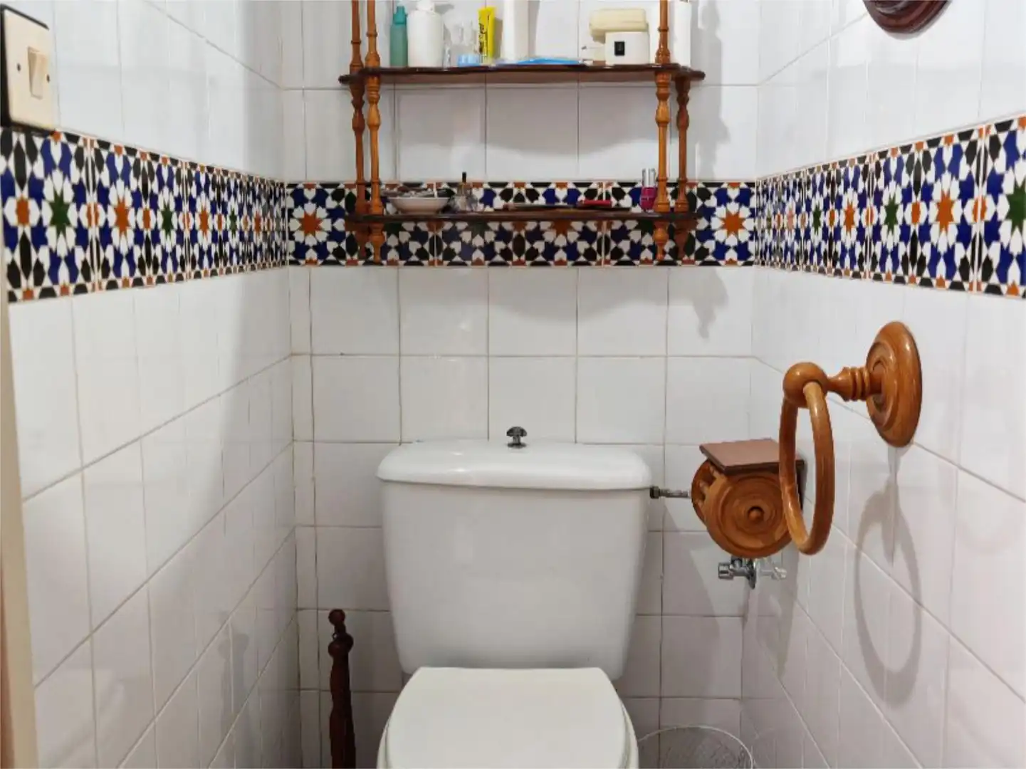 Dúplex en venta en Urbanización Calas Blancas, 1, Nueva Torrevieja Baño de Dúplex en venta en Torrevieja con Terraza, Piscina y Amueblado