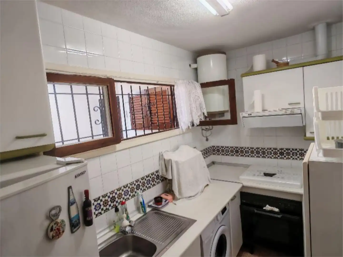Dúplex en venta en Urbanización Calas Blancas, 1, Nueva Torrevieja Cocina de Dúplex en venta en Torrevieja con Terraza, Piscina y Amueblado