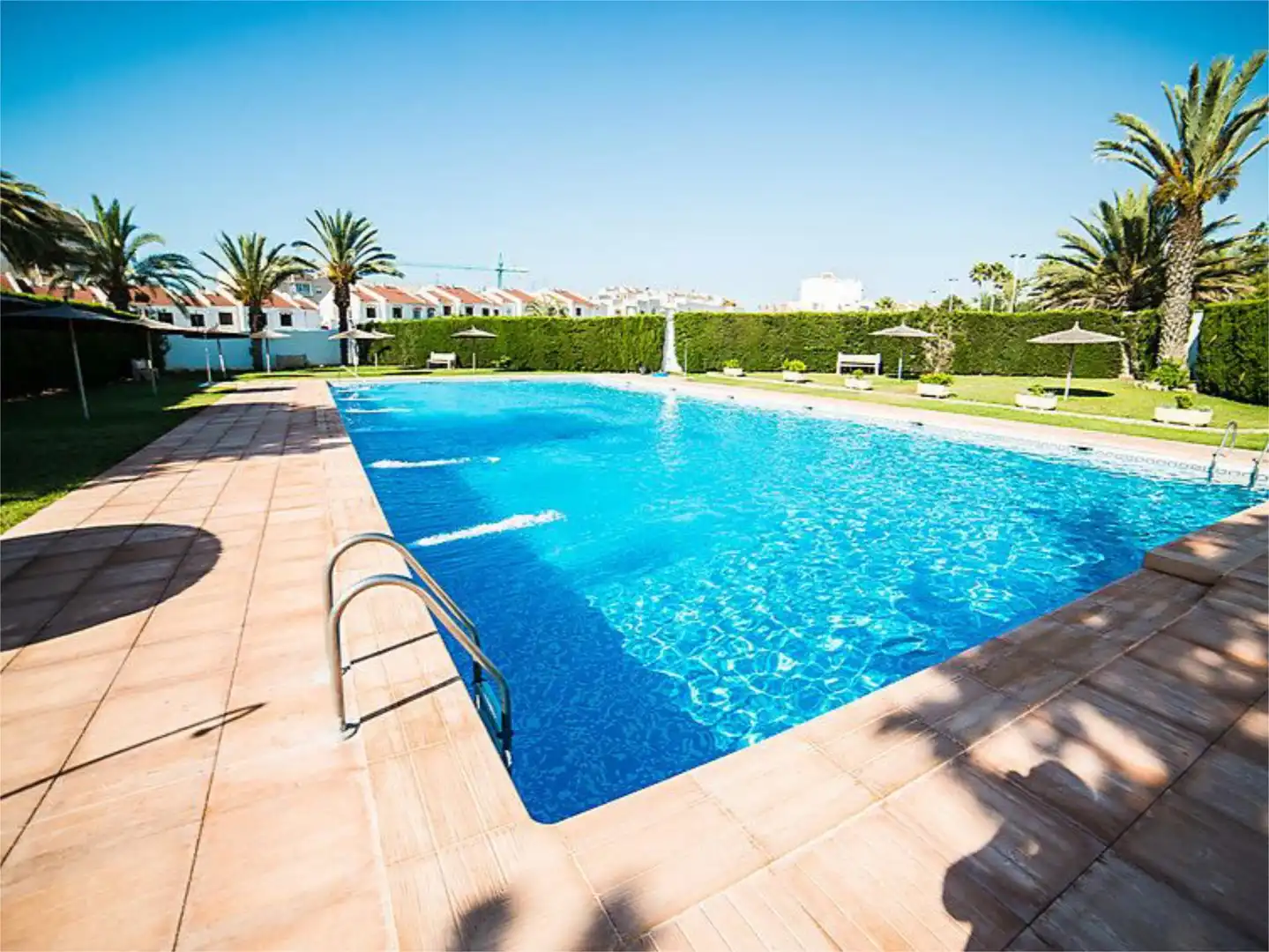 Dúplex en venta en Urbanización Calas Blancas, 1, Nueva Torrevieja Piscina de Dúplex en venta en Torrevieja con Terraza, Piscina y Amueblado