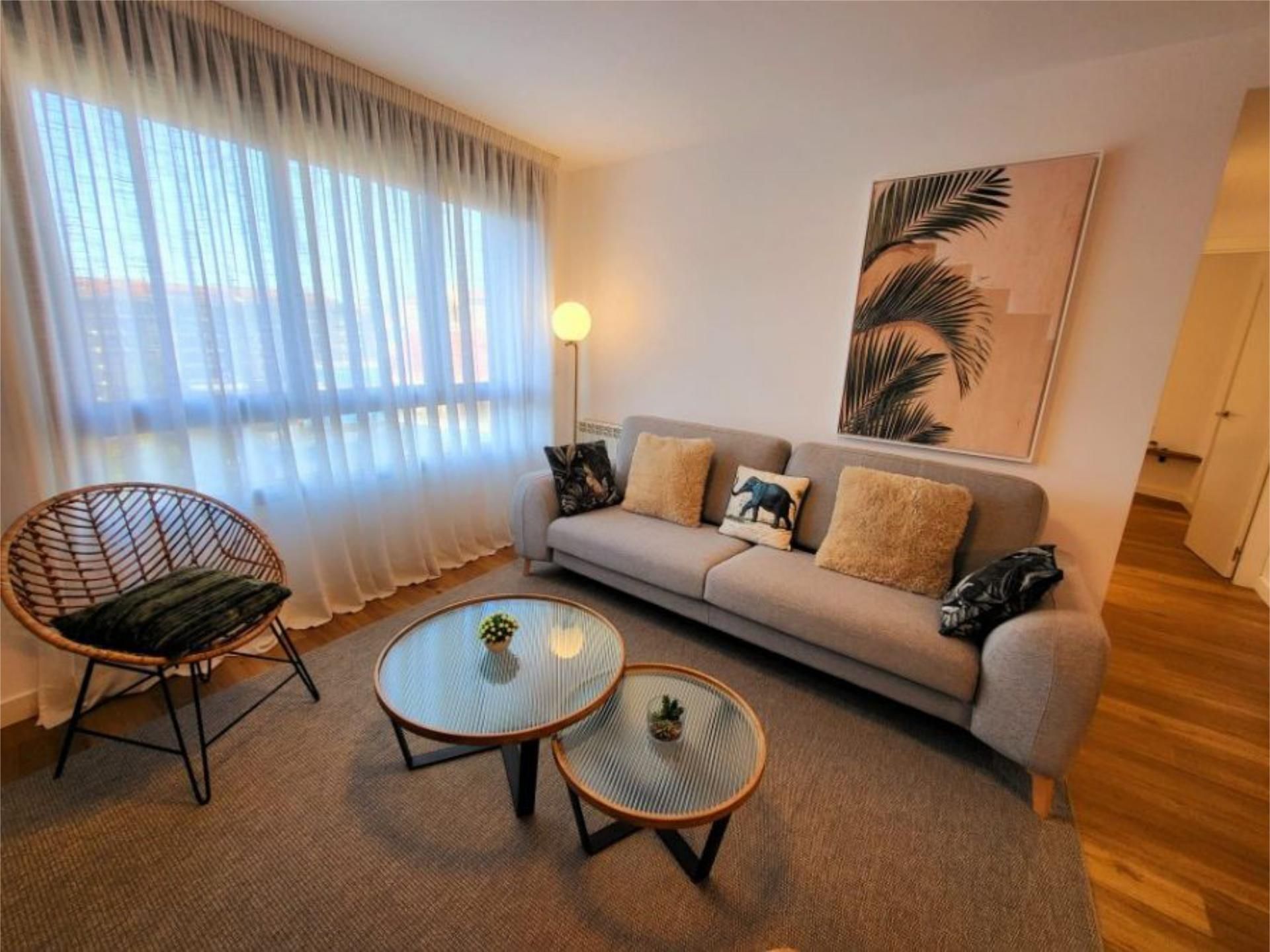 Living room of Flat to rent in Vigo   with Heating, Furnished and Video intercom
