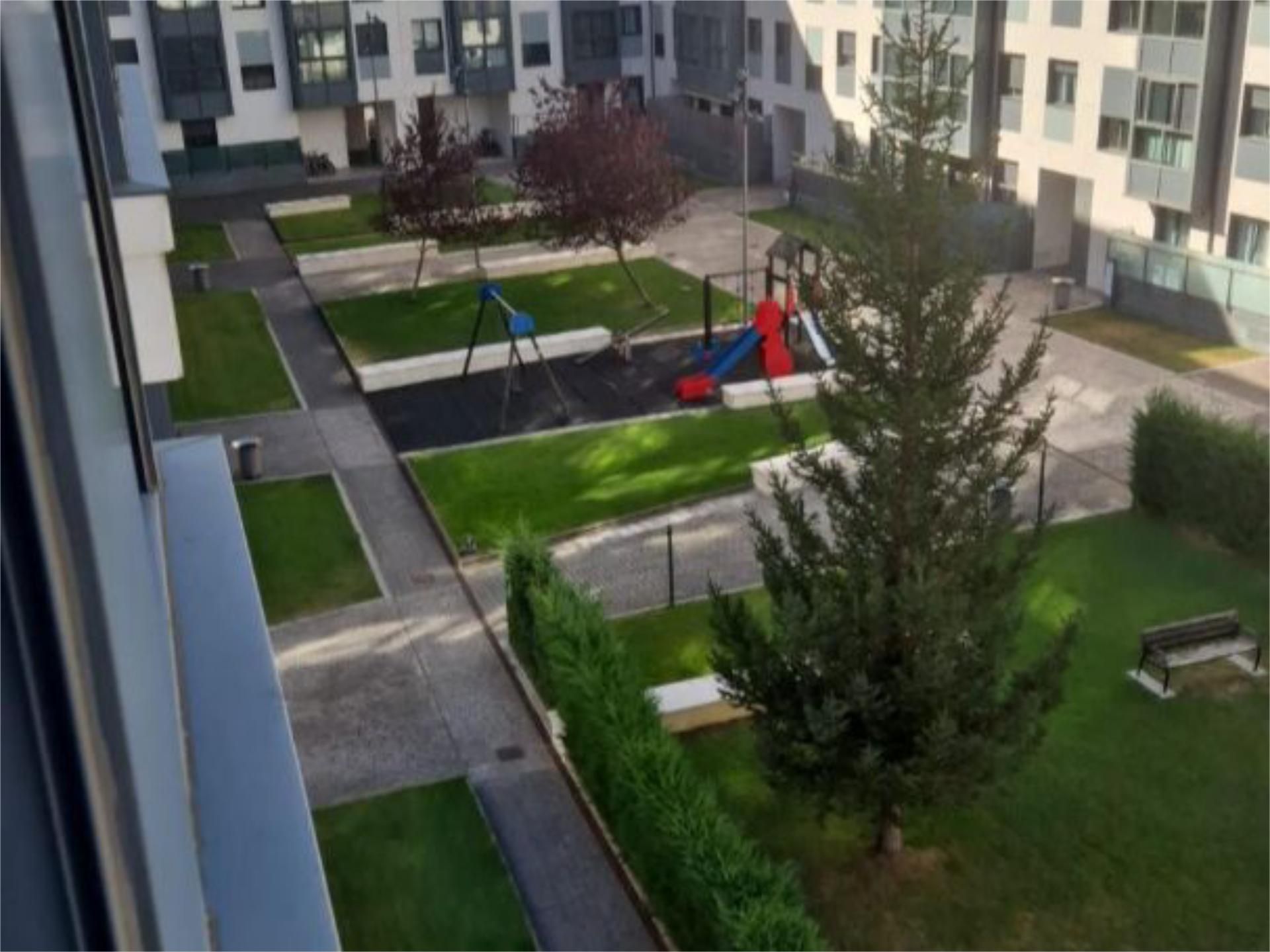 Exterior view of Flat to rent in Burgos Capital  with Swimming Pool