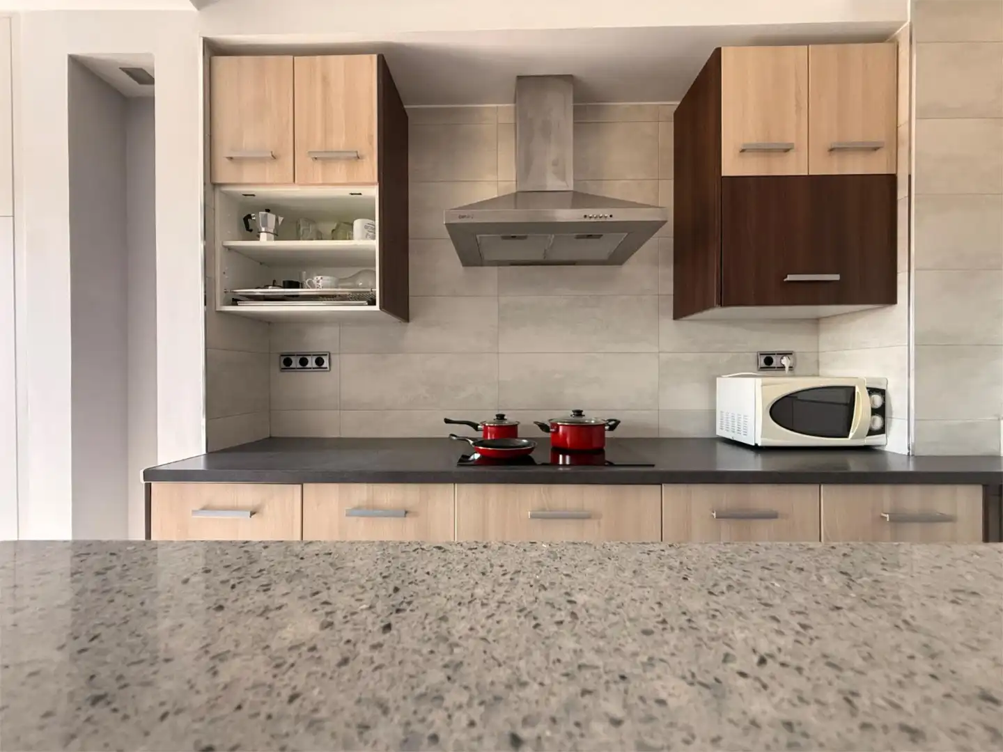 Flat for rent in Carretera de Alhama, 80, Parque de la Ermita Kitchen of Flat for rent in Churriana de la Vega with Air Conditioner, Heating and Parquet flooring