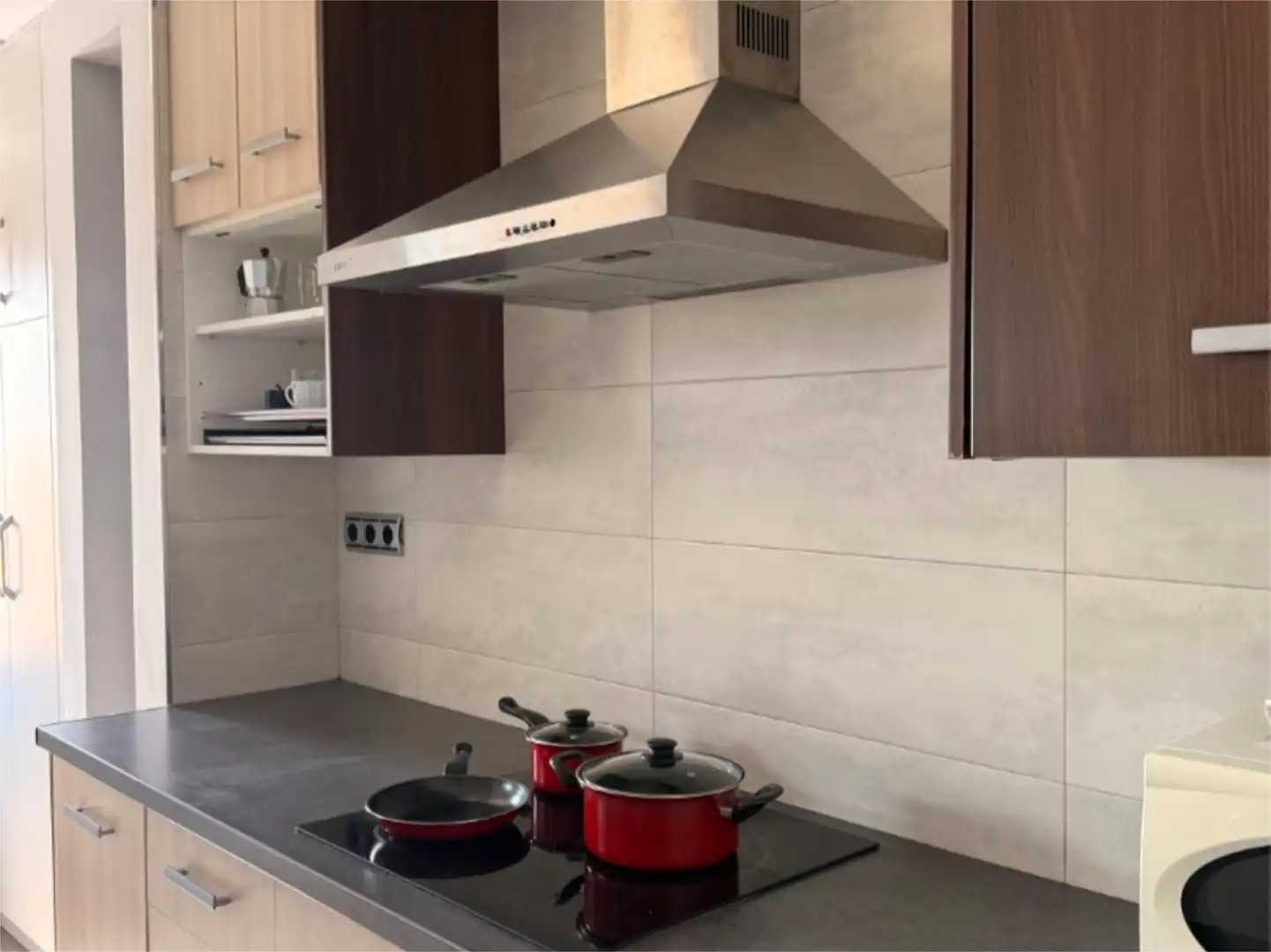 Flat for rent in Carretera de Alhama, 80, Parque de la Ermita Kitchen of Flat for rent in Churriana de la Vega with Air Conditioner, Heating and Parquet flooring
