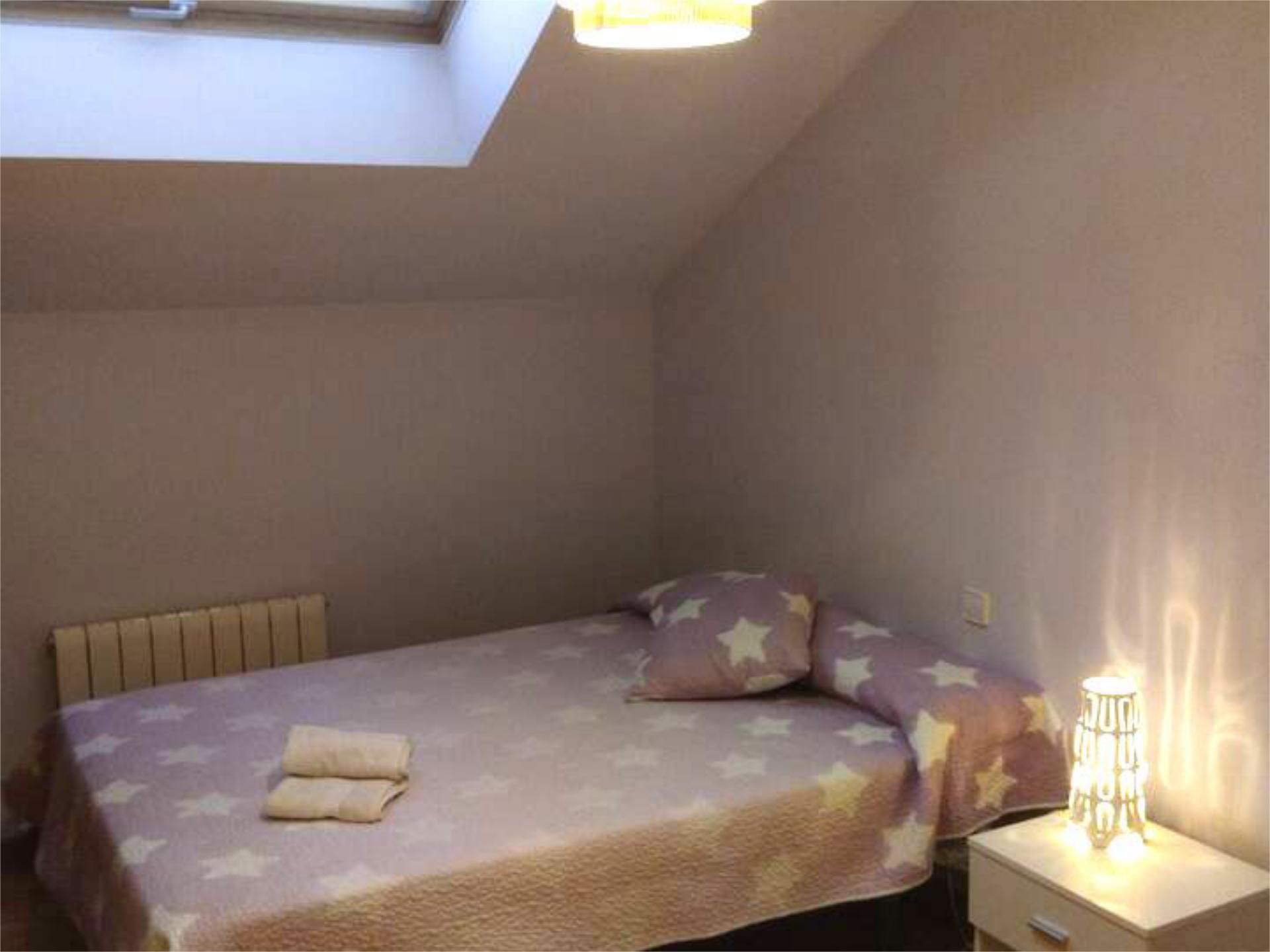 Piso para compartir en Calle Pío XII, 12, Plaza de Toros - Las Tenerías Habitación de Piso para compartir en Aranda de Duero con Calefacción, Parquet y Terraza