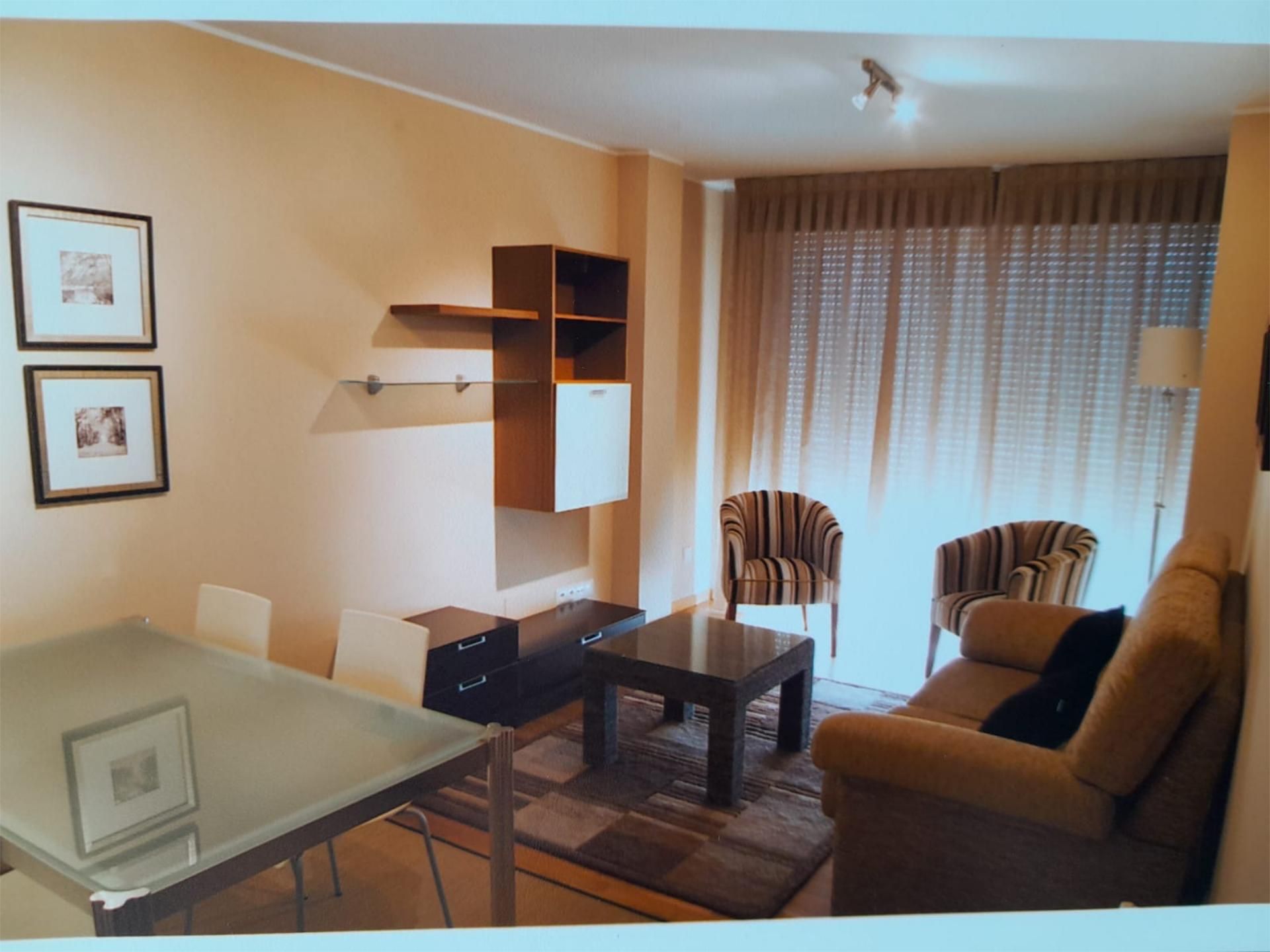Living room of Flat to rent in Betanzos  with Heating, Private garden and Parquet flooring
