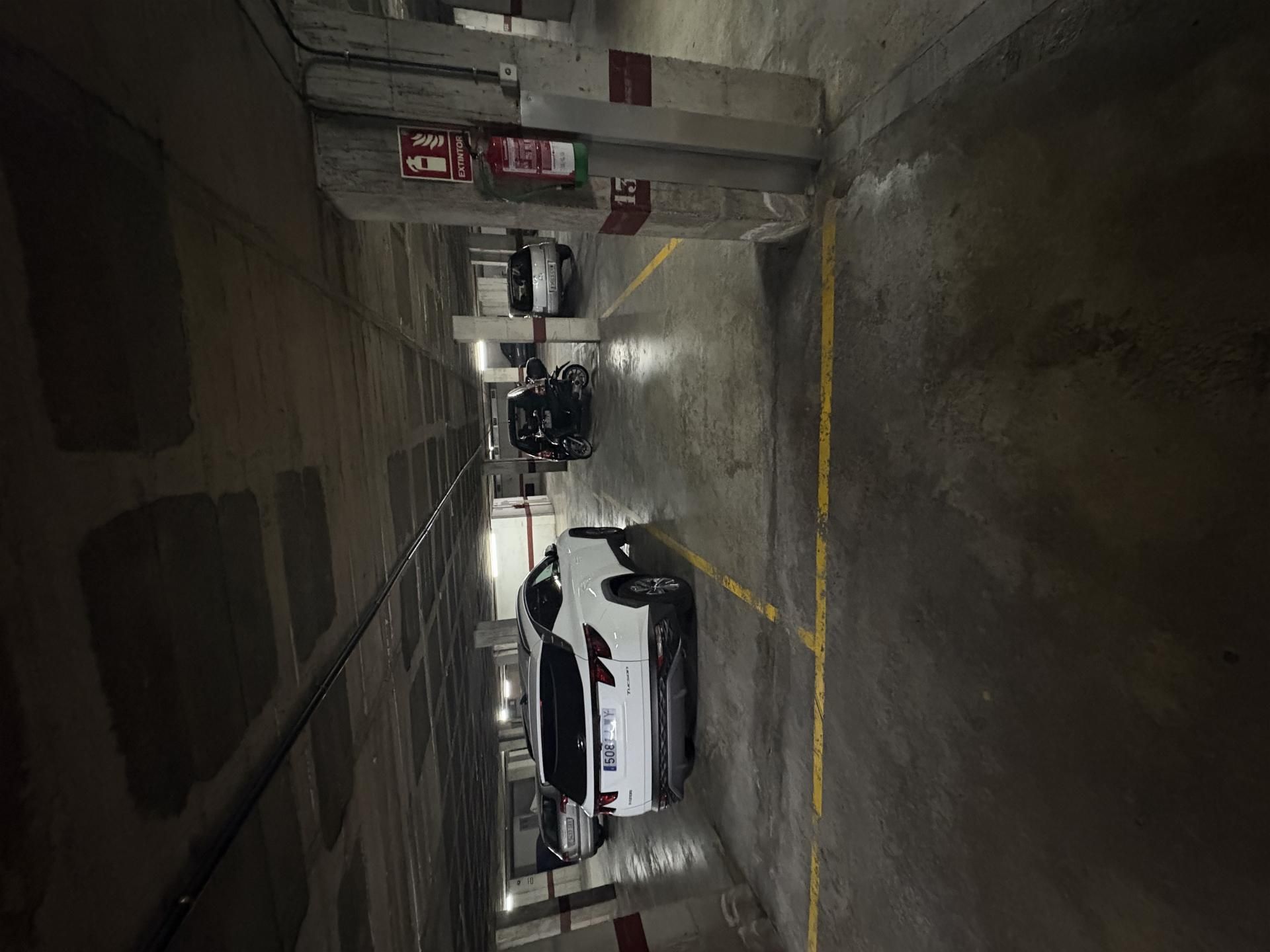 Parking of Garage to rent in Girona Capital