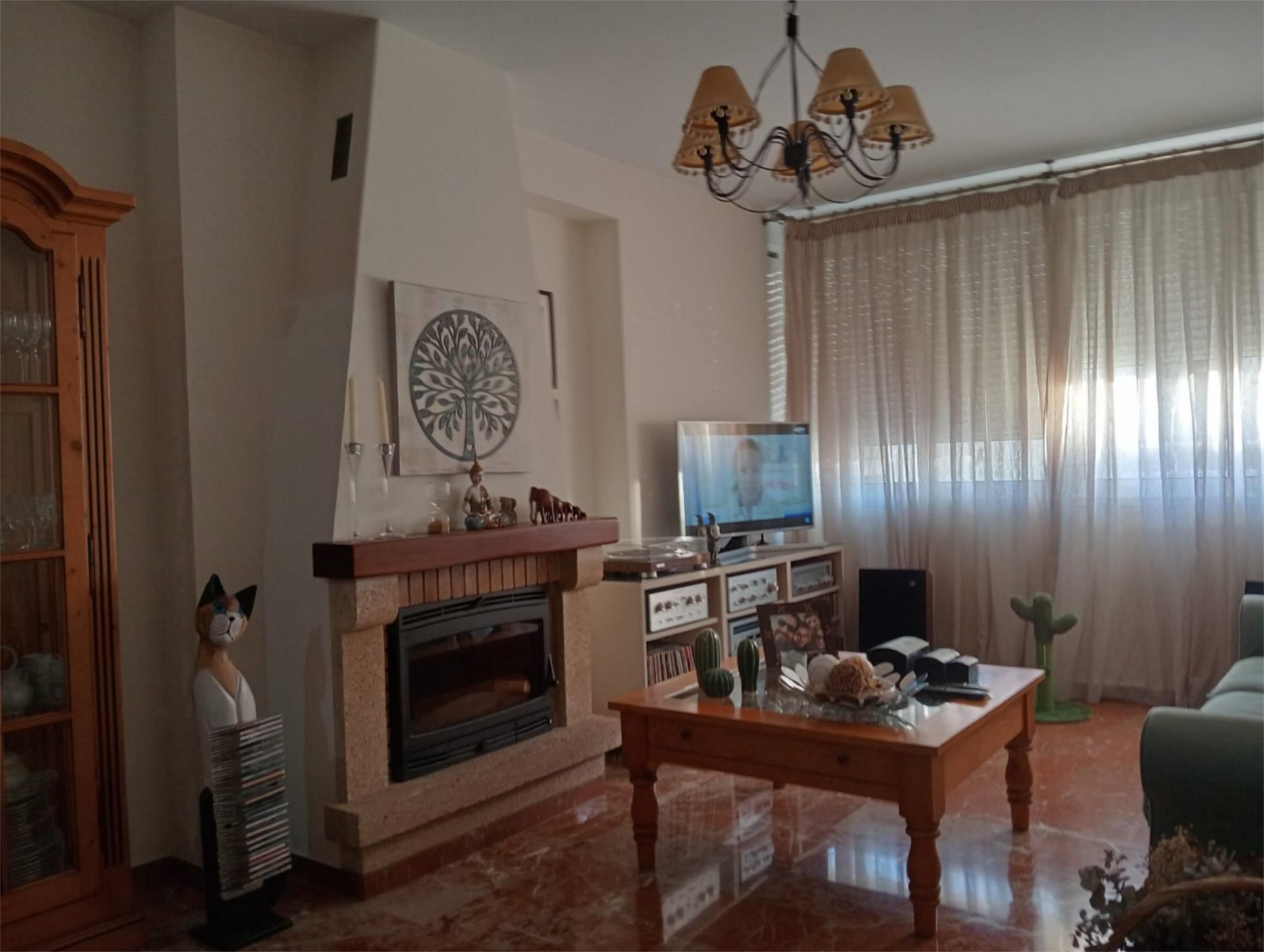 Sala d'estar de Pis en venda en Algeciras amb Calefacció i Moblat