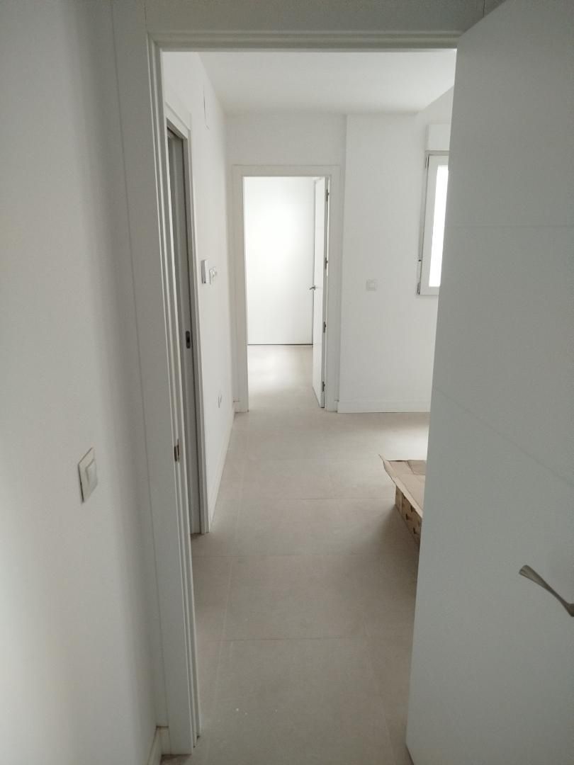 Flat to rent in  Sevilla Capital  with Air Conditioner, Oven and Washing machine