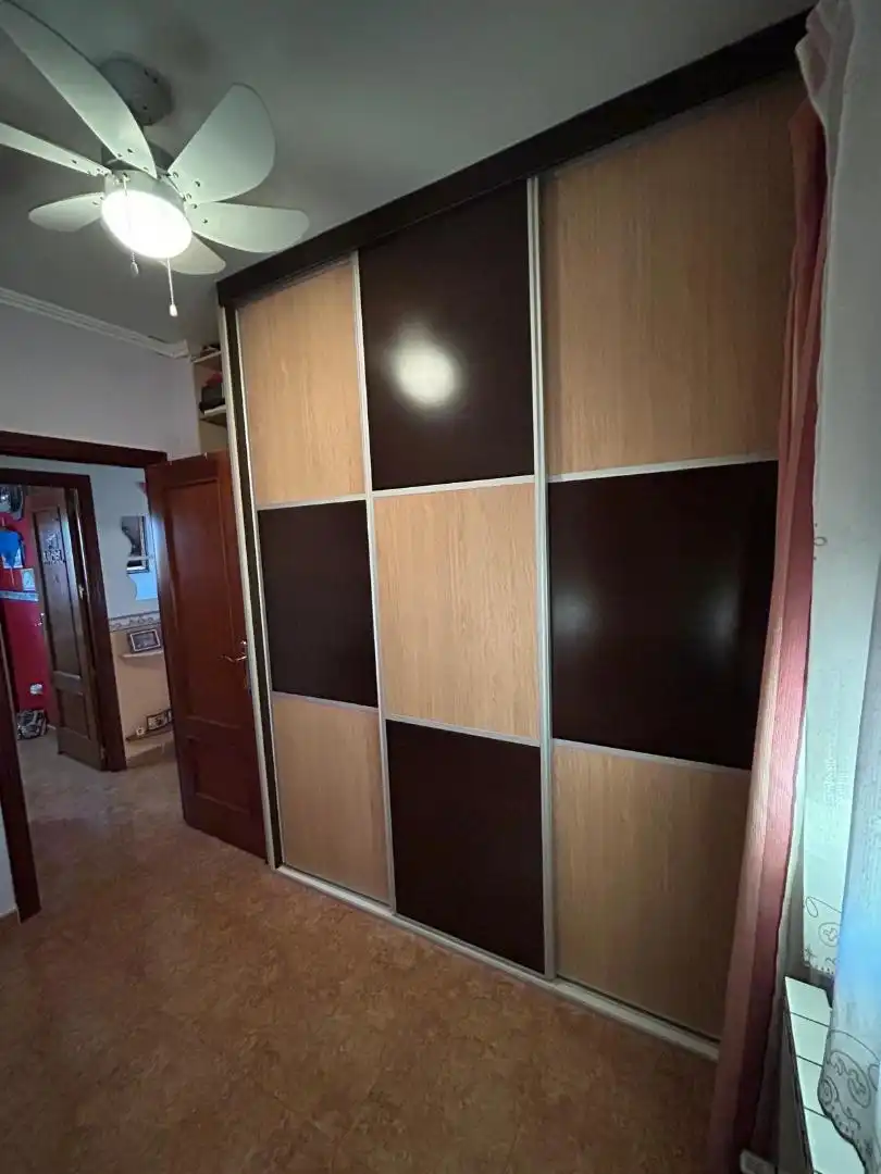 Casa adosada en venta en Calle las Carboneras, 23, Fernán Caballero Habitación de Casa adosada en venta en Fernán Caballero con Aire acondicionado, Calefacción y Jardín privado