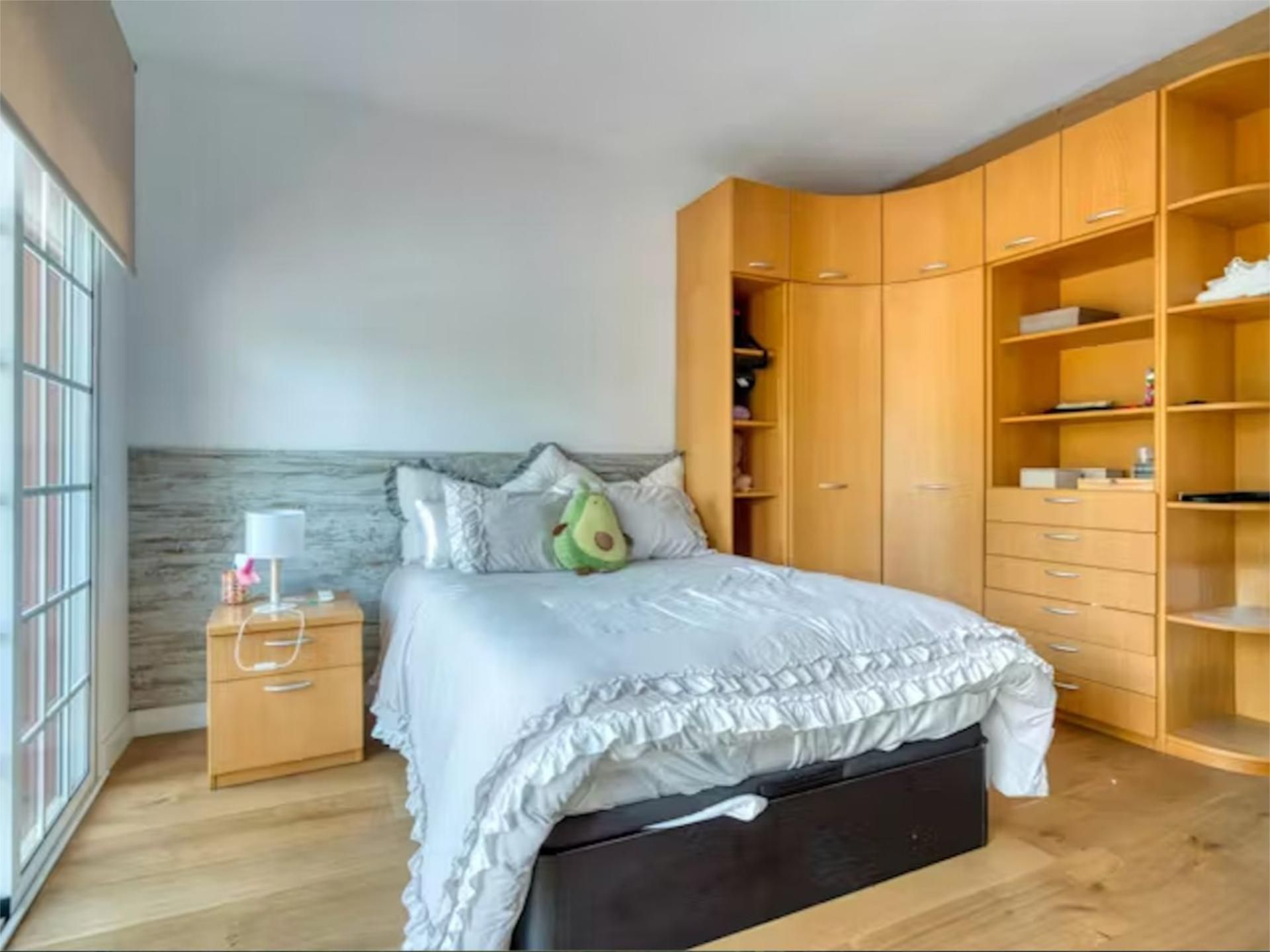 Bedroom of Flat to share in  Barcelona Capital  with Air Conditioner, Heating and Furnished