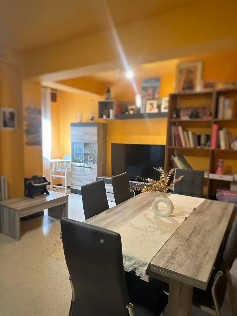Sala de estar de Piso en venta en Barbastro con Calefacción, Amueblado y Balcón