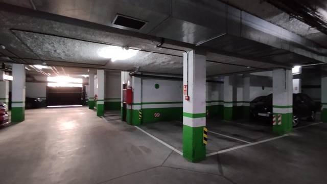 Garaje en Alquiler en Calle de Carlos IV, 4 en Simancas