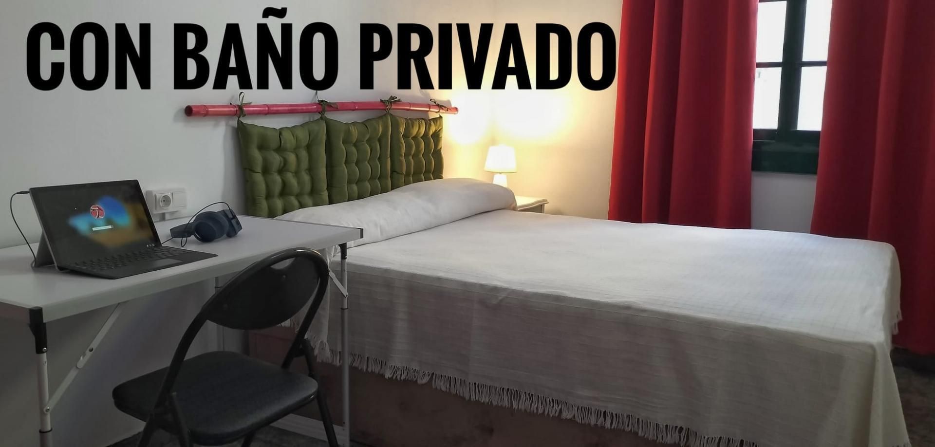 Flat to share in Carrer de Sant Francesc, 25, Centre Bedroom of Flat to share in Sitges  with Heating, Furnished and Oven