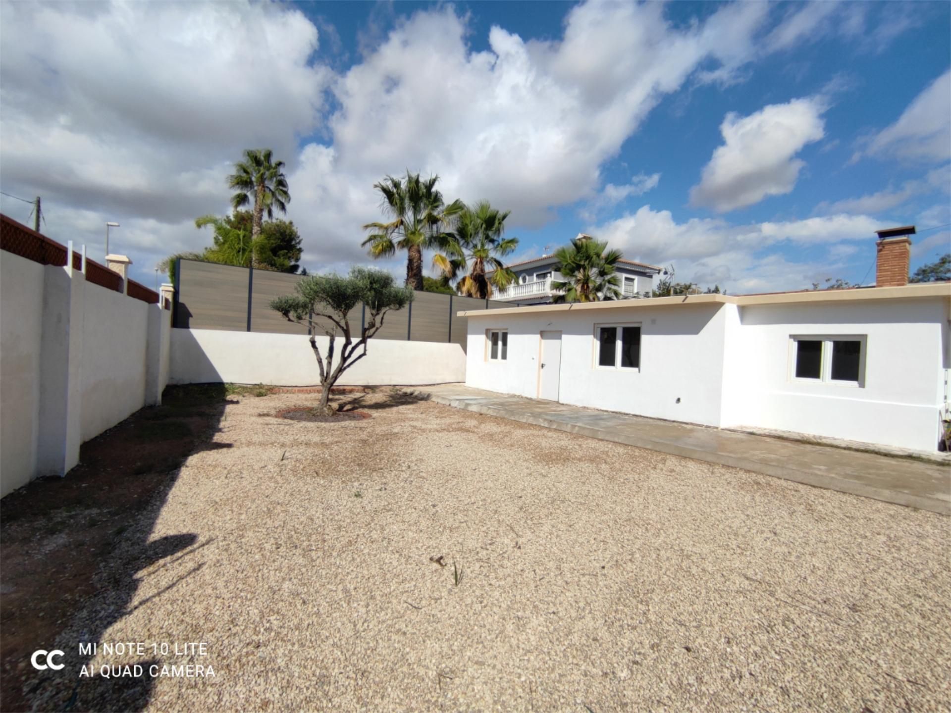 Casa o xalet de lloguer a Carrer Rossinyol, 4, Los Girasoles