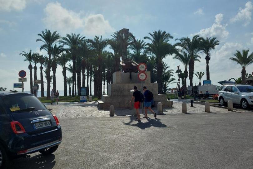 Foto 1 de Apartamento en venta en Calle del Remo, 7, La Carihuela - Los Nidos, Málaga