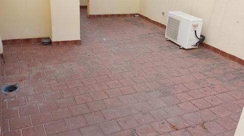 Foto 4 de Apartamento en venta en Calle del Remo, 7, La Carihuela - Los Nidos, Málaga