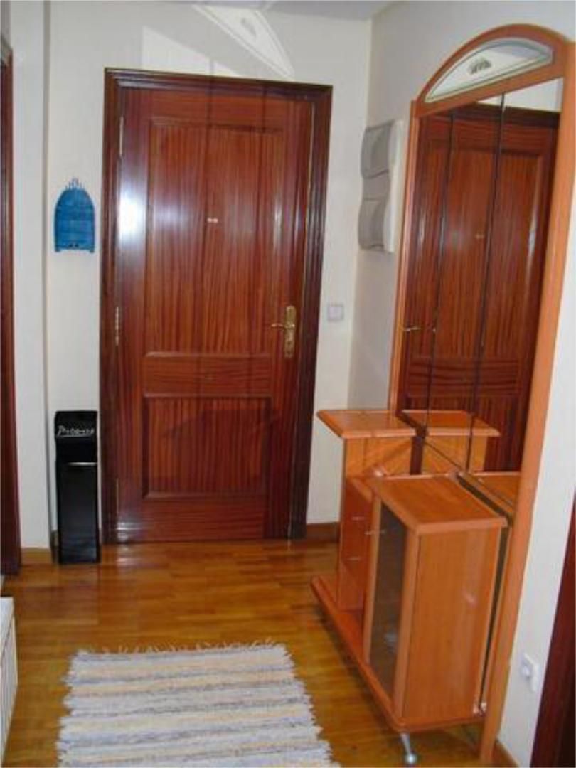 Apartament de lloguer a As Travesas - Balaídos Dormitori de Apartament de lloguer en Vigo  amb Calefacció i Moblat