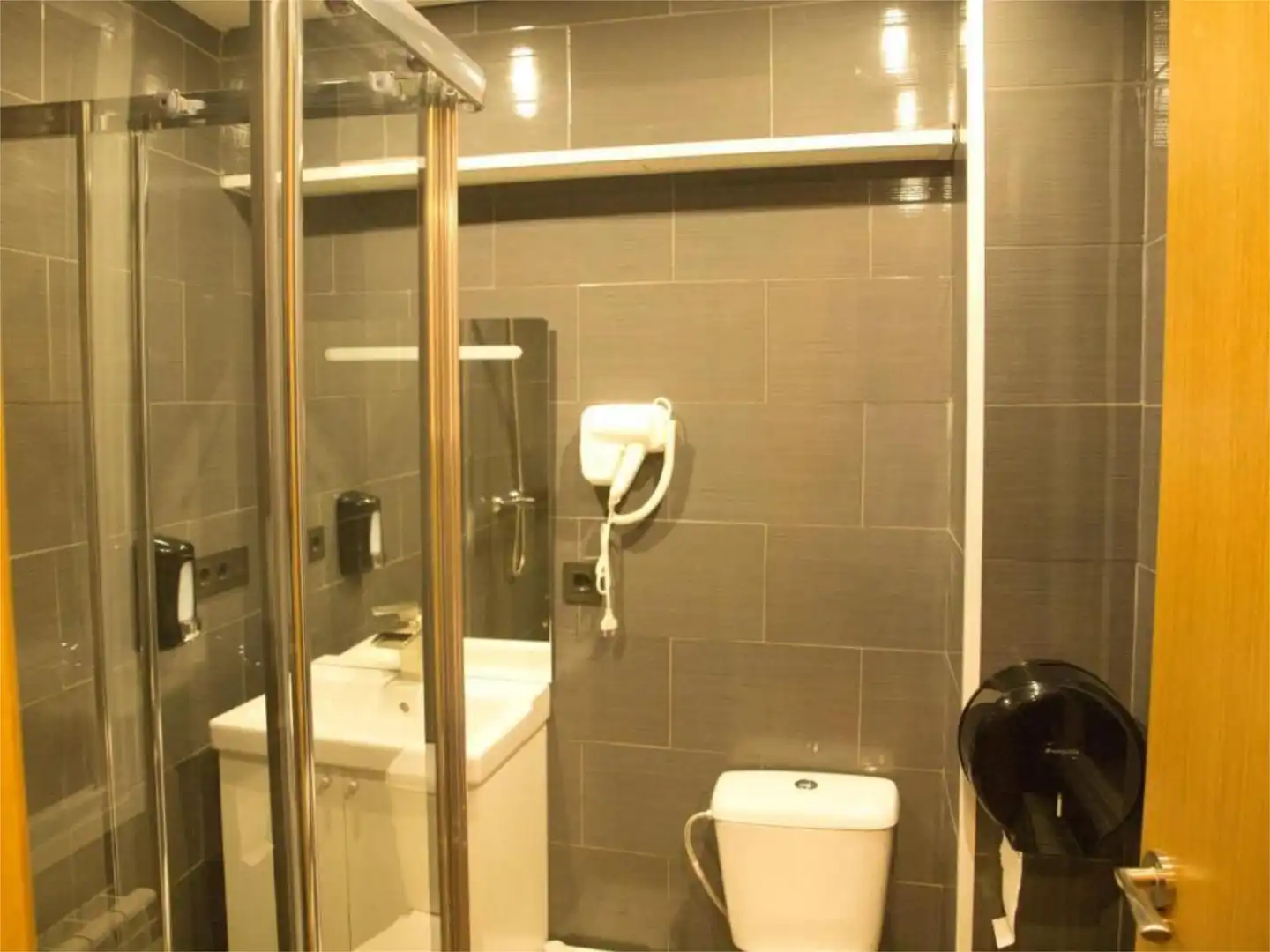 Apartament de lloguer a Calle Sombrerería, 29, Casco Antiguo Bany de Apartament de lloguer en Burgos Capital