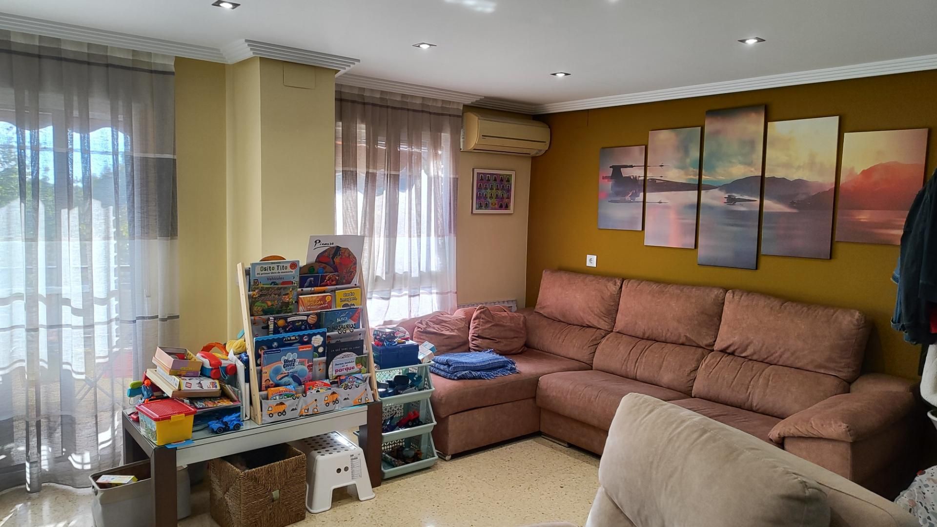 Living room of Flat for sale in Alaquàs  with Air Conditioner and Balcony
