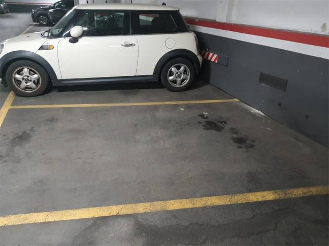 Garaje en Alquiler en Travessera de les Corts, 122 en La Maternitat i Sant Ramon