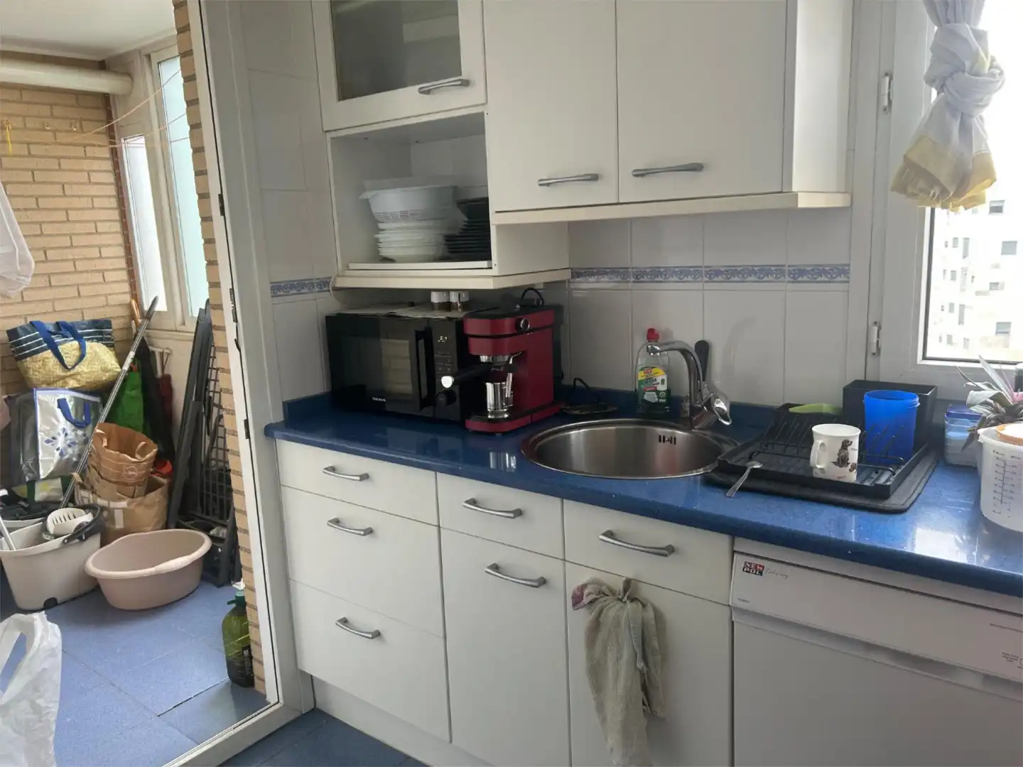 Kitchen of Flat for share in Madrid  with Air Conditioner, Heating and Private garden