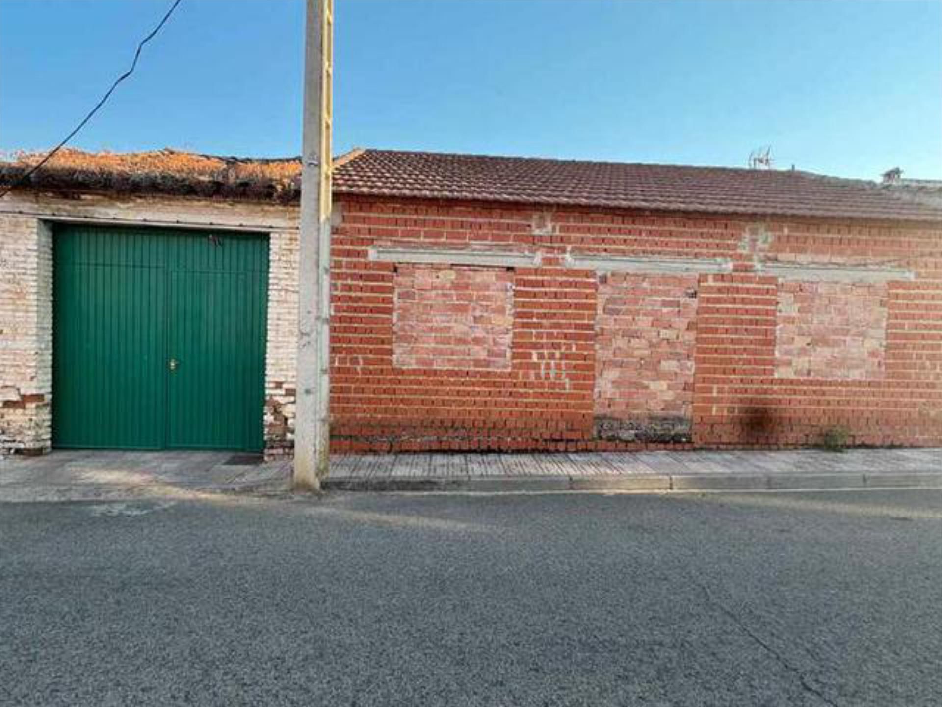 Vista exterior de Nave industrial de alquiler en Brazatortas