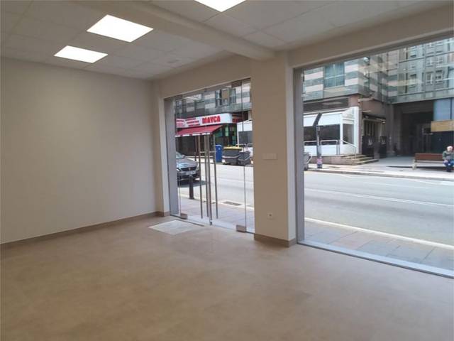 Local comercial en Alquiler en Avenida Finisterre, 175 en Sagrada Familia