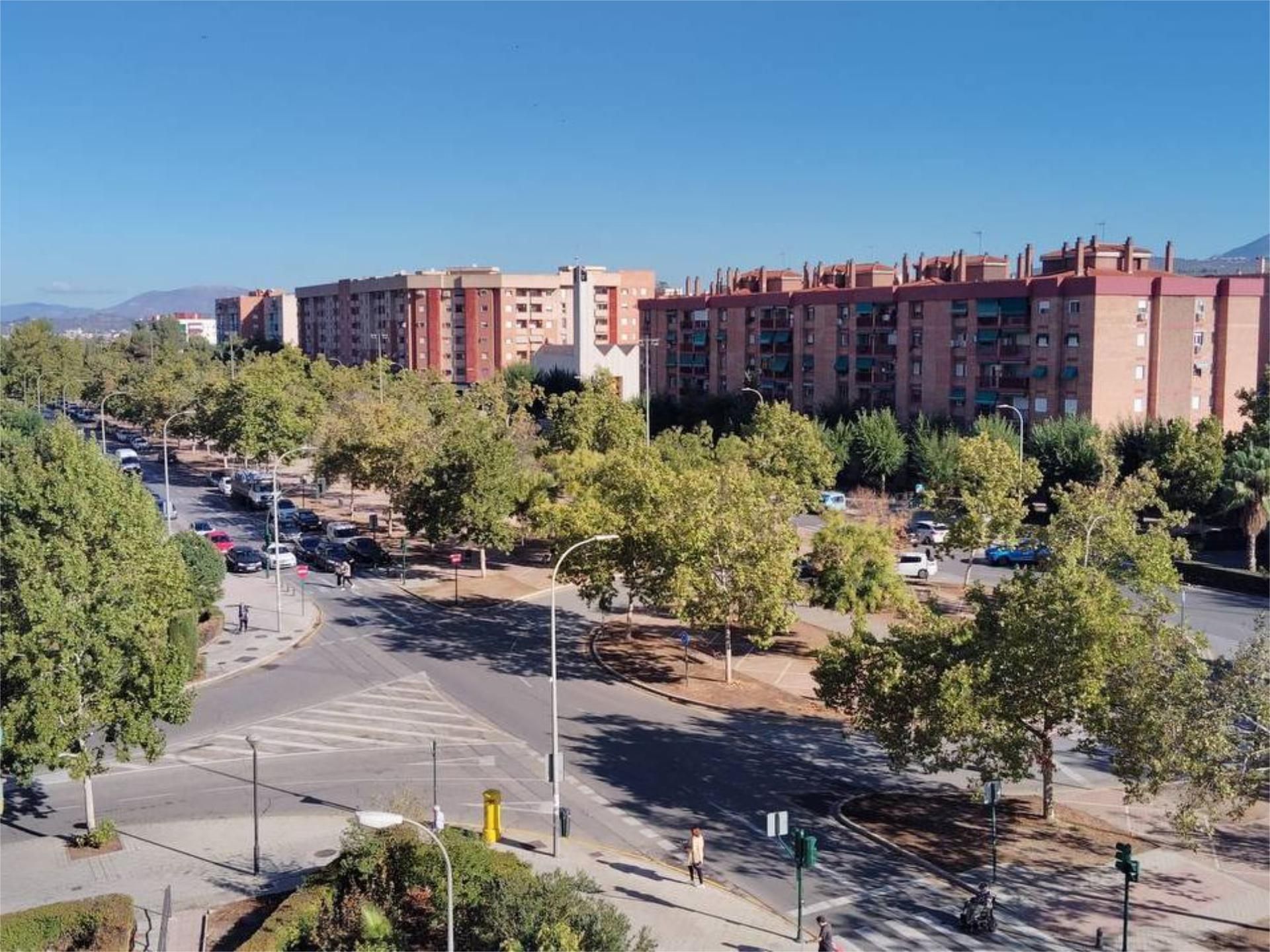 Piso en venta en Plaza Pintor Isidoro Marín, 2, Joaquina Eguaras Vista exterior de Piso en venta en  Granada Capital con Terraza y Balcón