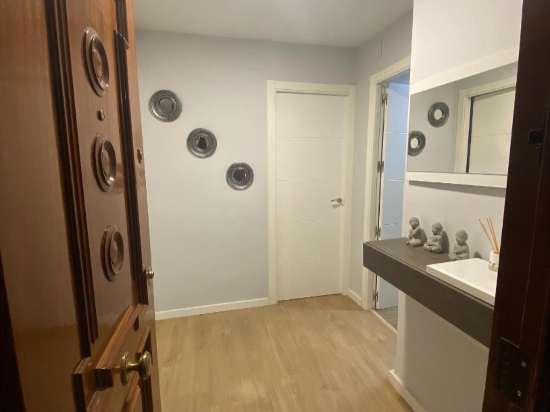 Flat for sale in Calle Torredelcampo, 4, Peñamefecit - Avda Barcelona Flat for sale in  Jaén Capital  with Air Conditioner, Parquet flooring and Furnished