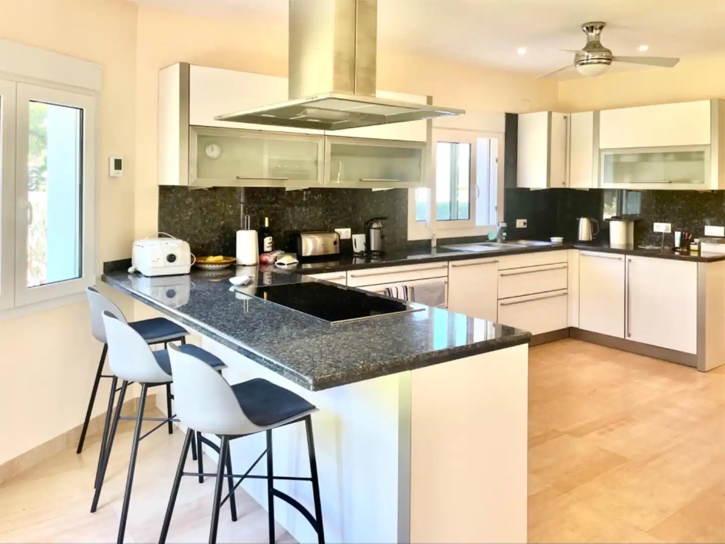 Houses for sale in Calle Lago Ginebra, 10, Partides comunes - Adsubia Kitchen of Houses for sale in Jávea / Xàbia with Air Conditioner, Heating and Private garden