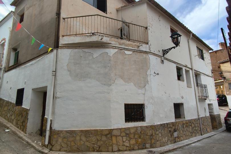 Foto 1 de Casa adosada en venda a Calle Vicente Polo, 13, Titaguas, Valencia