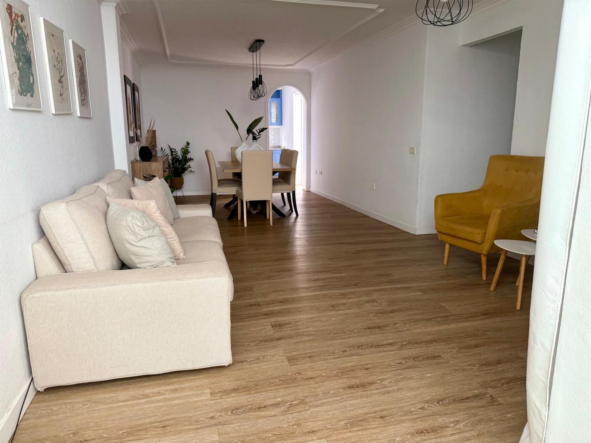 Sala d'estar de Pis en venda en Santiago del Teide amb Aire condicionat, Calefacció i Parquet